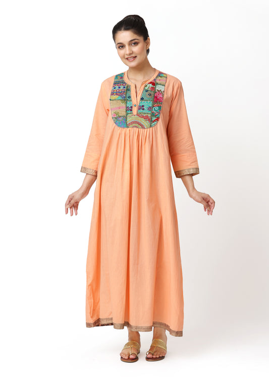Robe PLASTRON ABRICOT