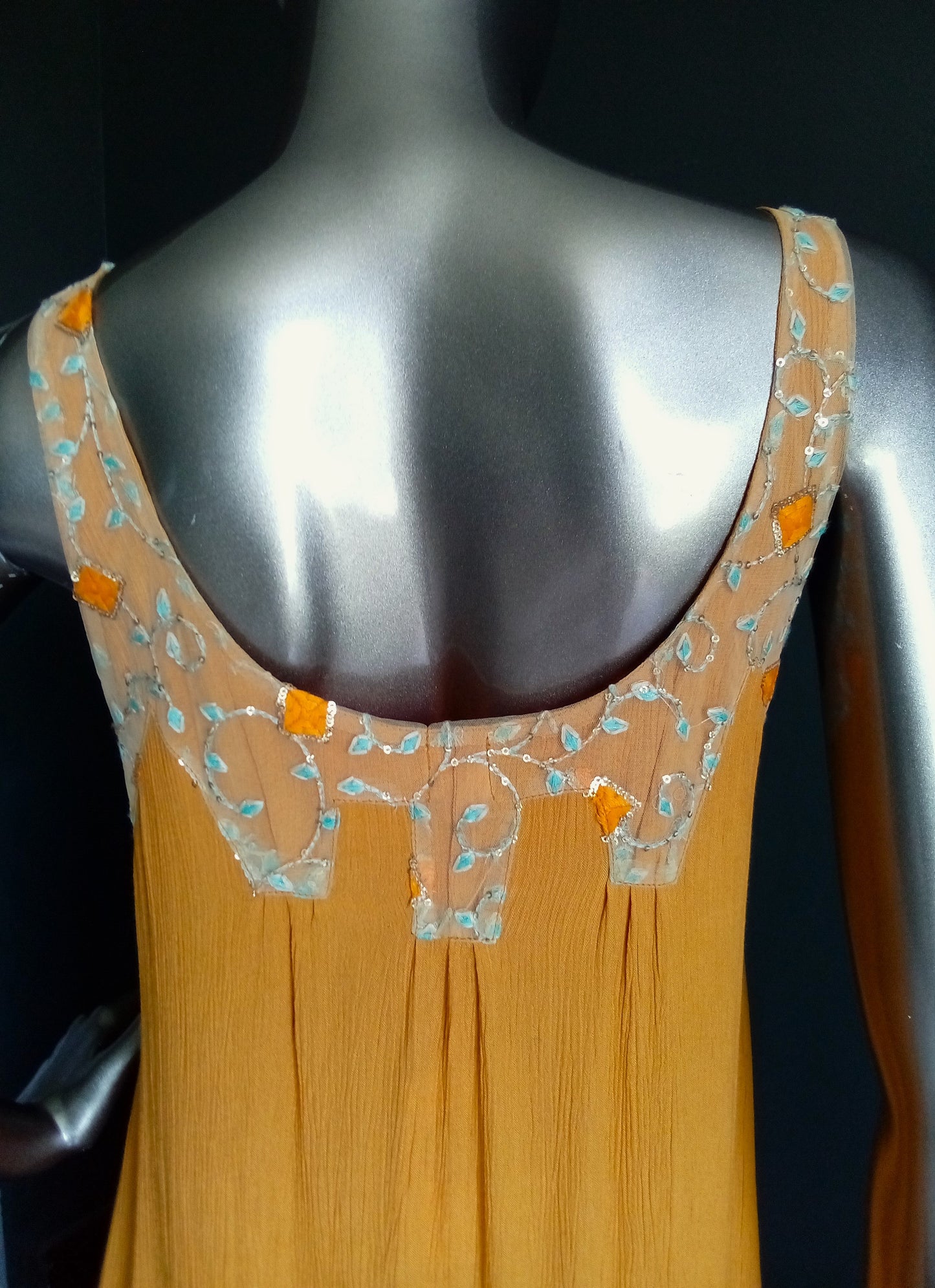 Robe Jali Fleurs Safran