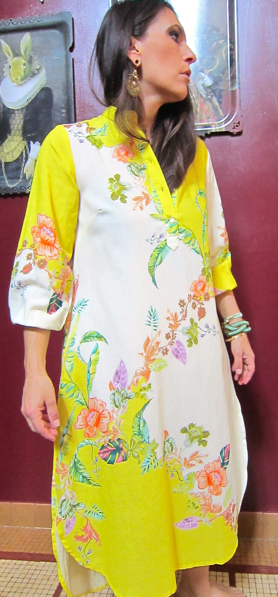 Robe Yellow Garden