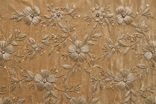 Pourquoi ALTER EGO choisit la broderie main traditionnelle sur cadre