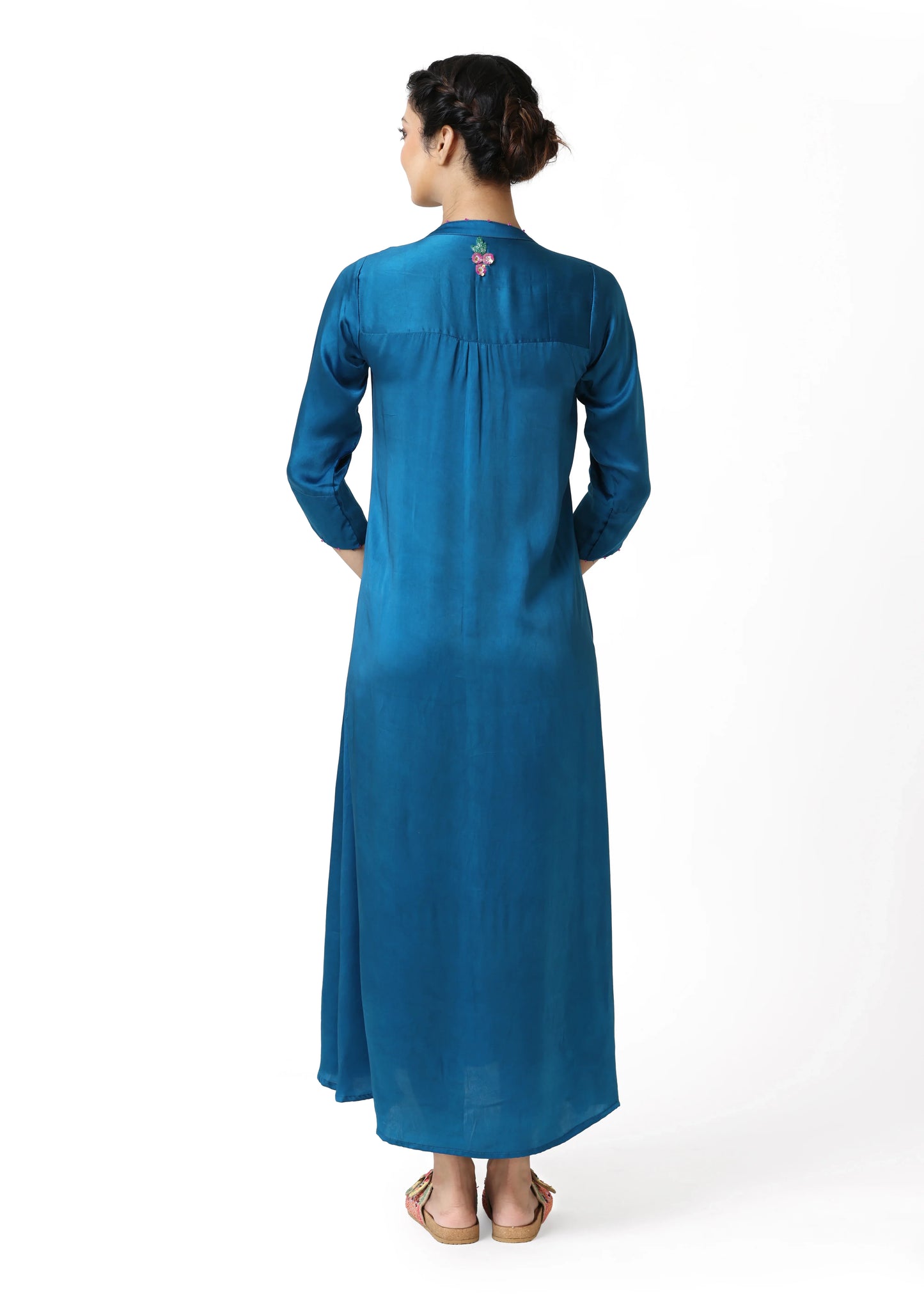 Long blue robe femme élégante with three-quarter sleeves, round neck, delicate pleats on back, premium feminine mode by. - Robe Plastron BLOOM - S / Bleu - ALTER EGO
