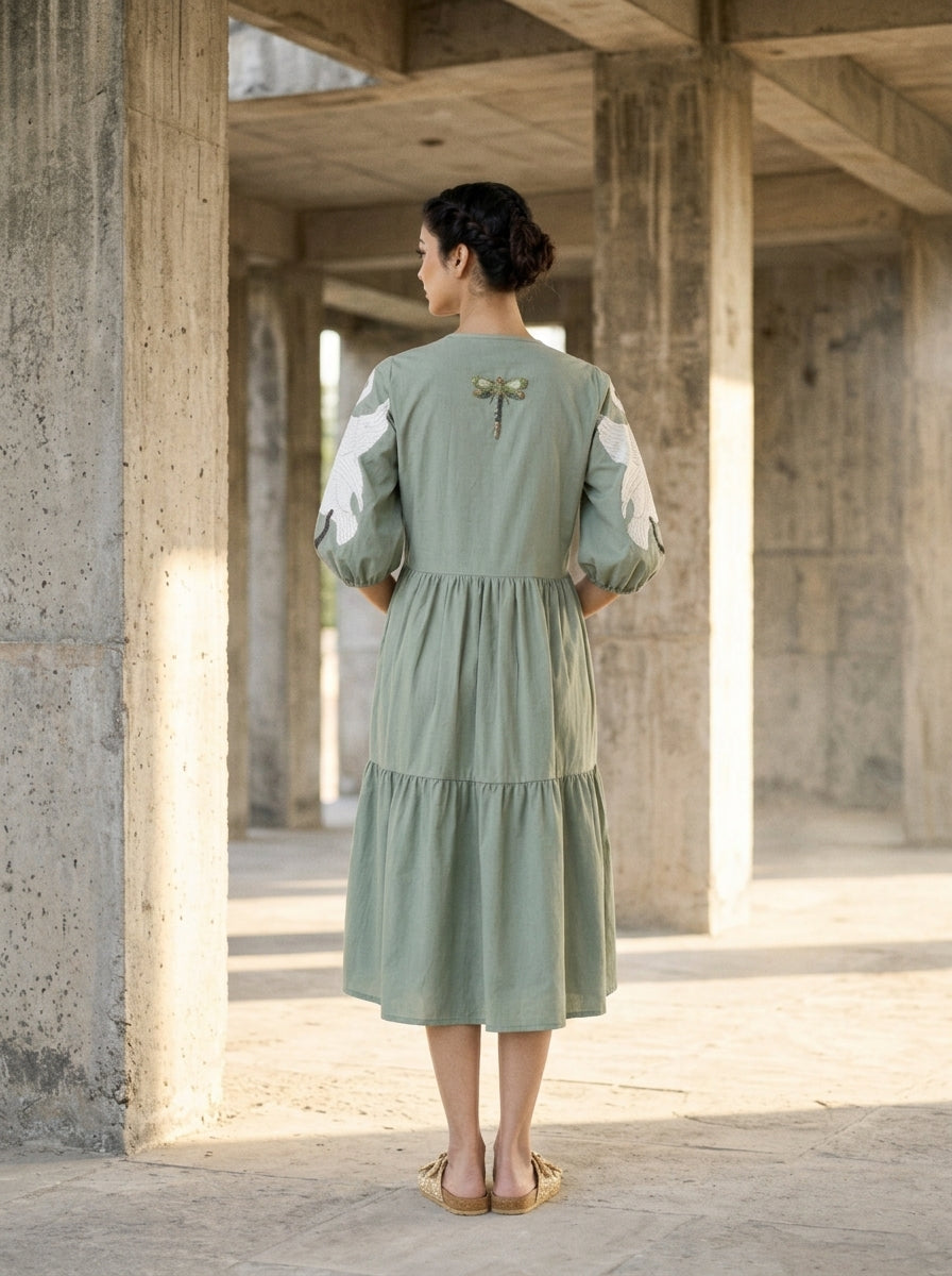 Sage green midi dress with a gathered waist, three-quarter sleeves, and a small swan motif on the back. - Robe SWAN - S - ALTER EGO