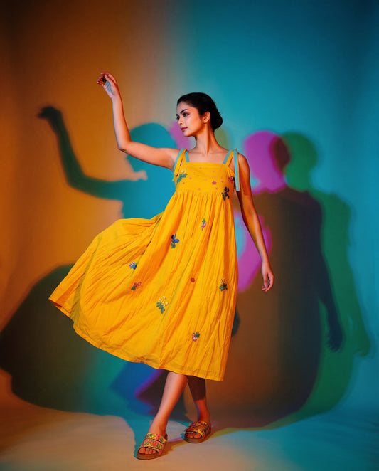 Flowing saffron-yellow cotton sundress with a gathered bustier bodice, thin straps, and colorful embroidered accents. - Robe BLOOM - S - ALTER EGO
