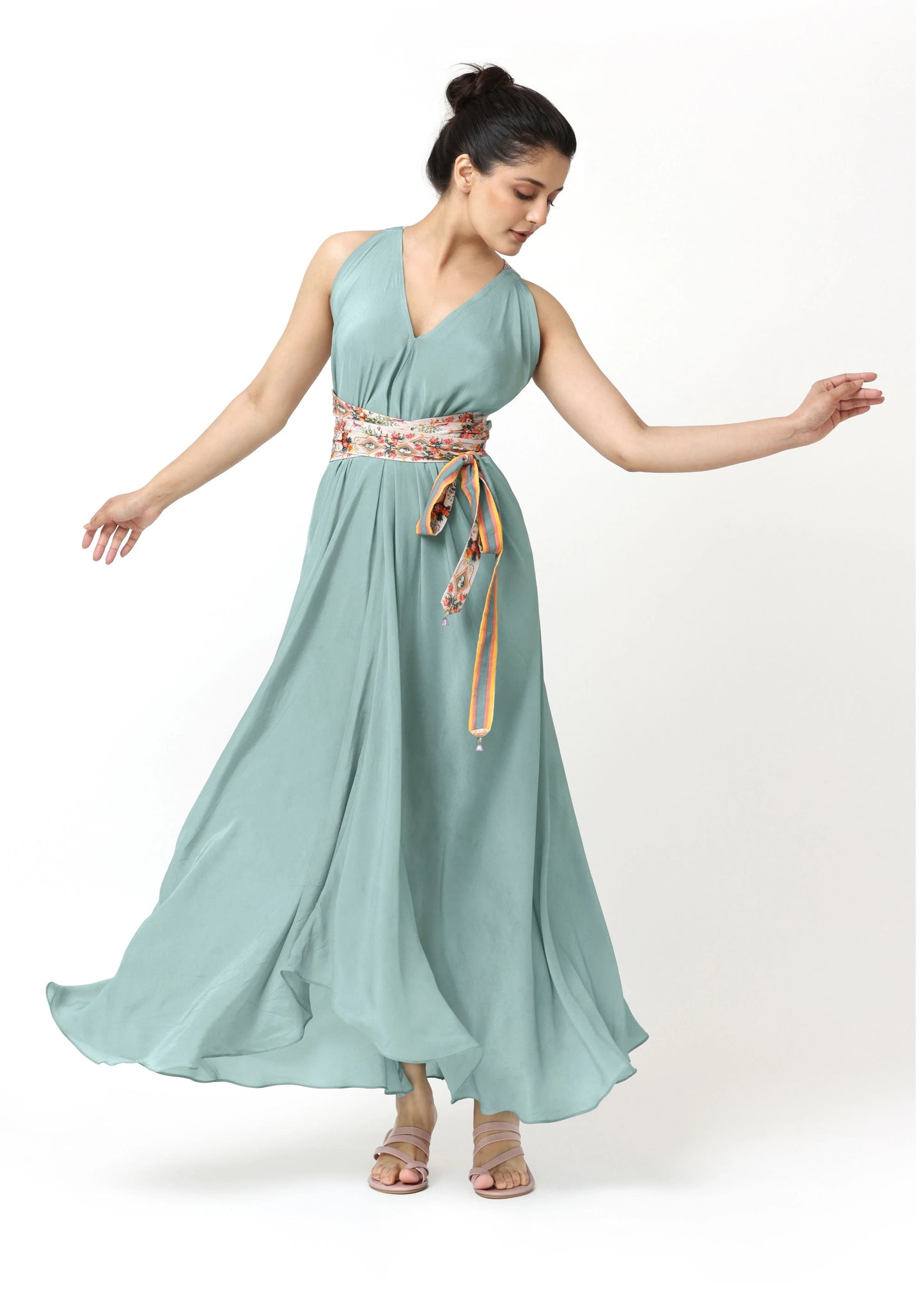 Flowing water-green sleeveless robe femme élégante with V-neck and floral printed sash belt, embodying mode féminine premium . - Robe CALLIOPE - Taille unique / VERT D'EAU - ALTER EGO
