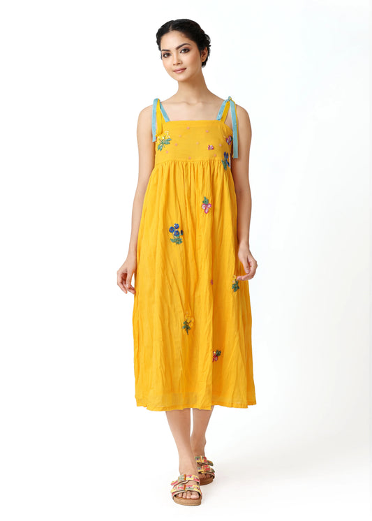 Yellow sleeveless midi robe femme élégante with floral broderie, tie shoulder straps, flowing cotton fabric, style femme. - Robe BLOOM - S - ALTER EGO